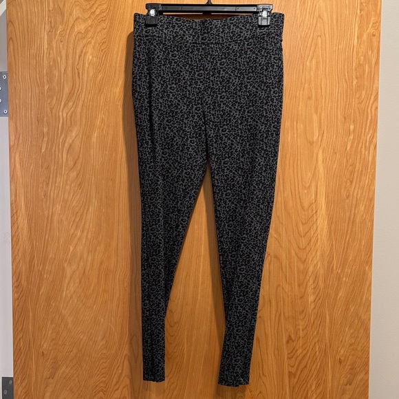 LOFT Pants - LOFT Charcoal and Black Textured Pants